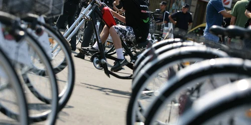 Tânărul fura bicicletele minorilor
