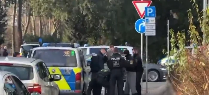 Bărbatul ar fi atacat 4 persoane FOTO Captură Video / X