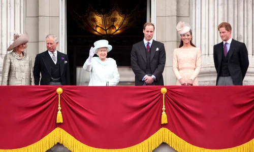 Camilla, Charles, Regina Elisabeta a II a, Prințul William, Kate și Prințul Harry, 2012   GettyImages 145757399 jpg