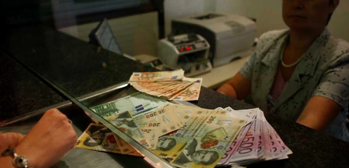 Harta riscului de credit: restanţele fluctuează de la 4% în Dâmboviţa la 33% în Vaslui