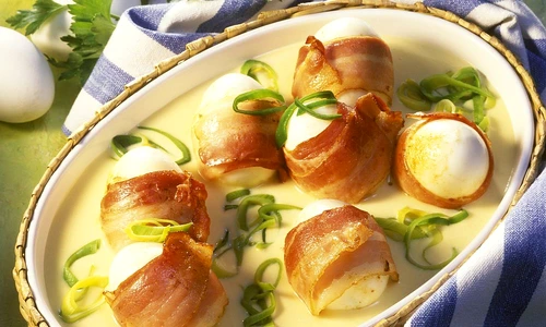 oua invelite in bacon in sos de mustar jpeg