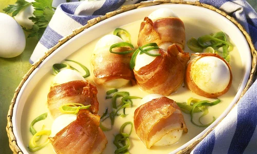 oua invelite in bacon in sos de mustar jpeg