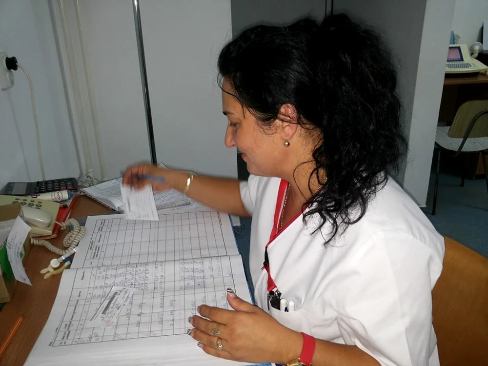 
    Asistenta Mihaela Moga Pal s-a arătat mâhnită de ostilitatea cu care a fost primită de vecinifoto: arhivă personală  