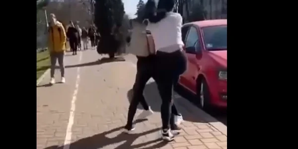 eleve se bat jpg