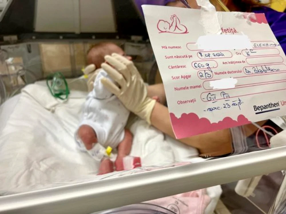 Fetița a fost botezată Elena și a împlinit 100 de zile. Foto: Monitorul de Botoșani