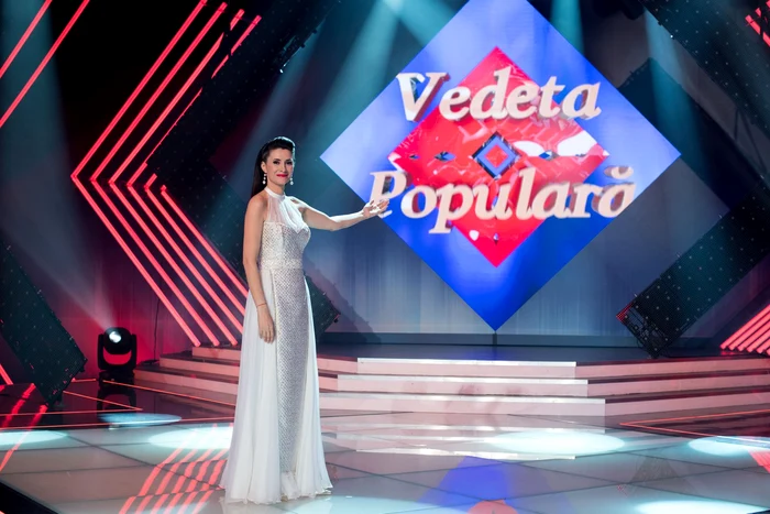 Iuliana Tudor prezintă emisiunea „Vedeta populară”, la TVR1