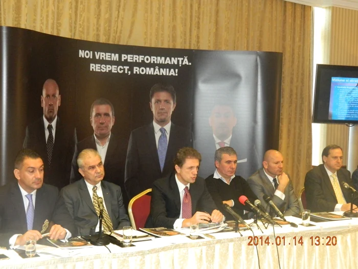 Gică Popescu şi echipa sa  FOTO Adevarul