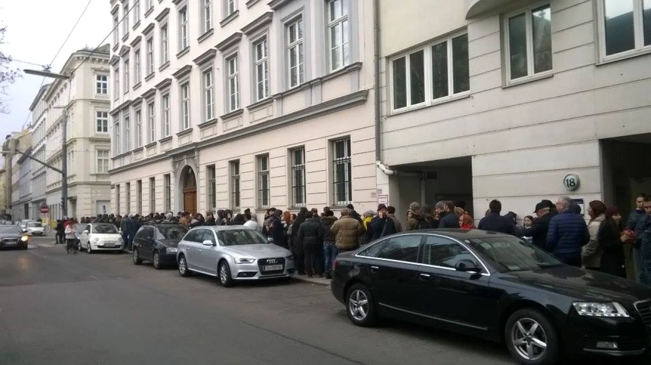 Ministerul Afacerilor Externe a fost acuzat în  trecut că nu a organizat bine alegerile