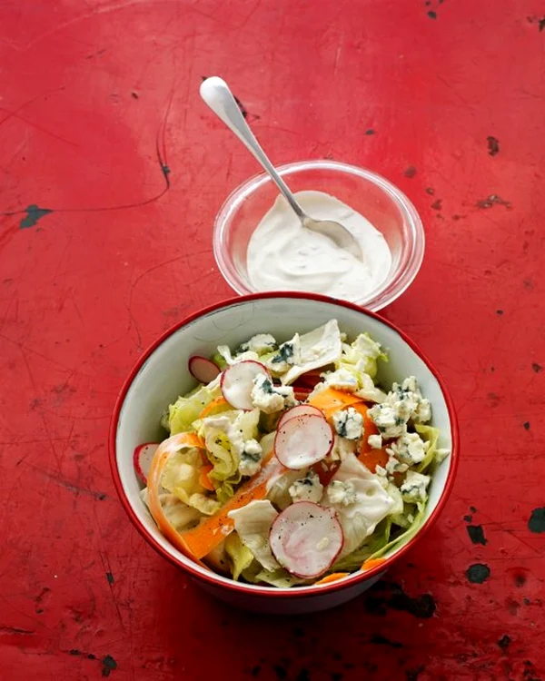 salata cu ridichi si branza cu mucegai jpeg
