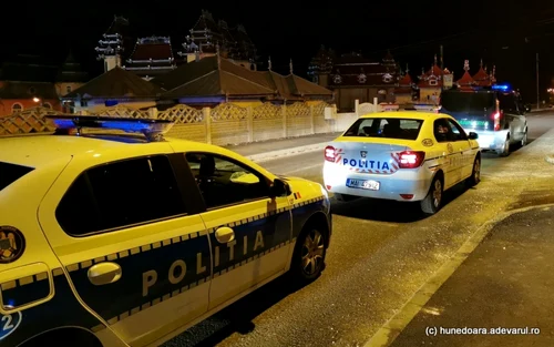 descinderi in cartierul palatelor cu turnulete din hunedoara foto daniel guta adevarul
