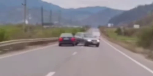 un sofer a efectuat o depasire riscanta foto captura video facebook png