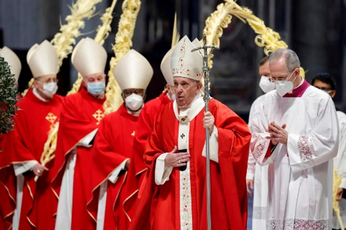 
    Sluja de Florii s-a ţinut doar cu Papa Francisc, 30 de cardinali şi 120 de credincioşifoto: AFP  