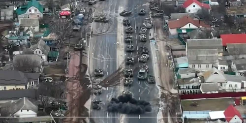 Coloana de tancuri rusesti atacata de dronele ucrainiene la Brovari FOTO Profimedia