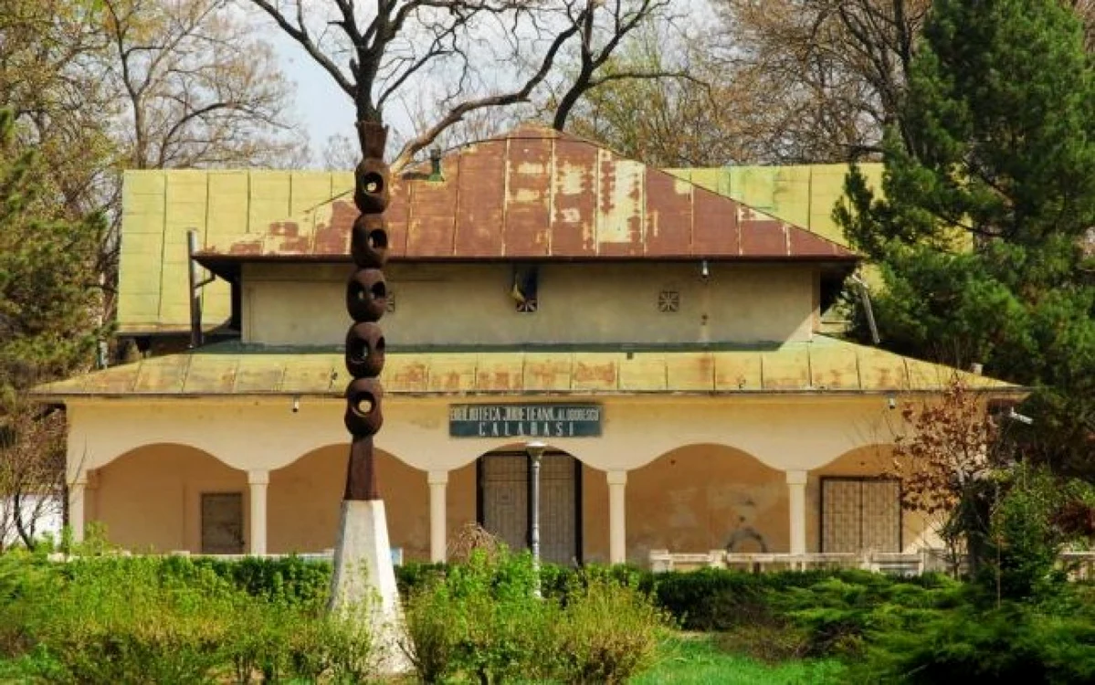Fostul cinematograf Victoria a ajuns o ruină FOTO Adevărul