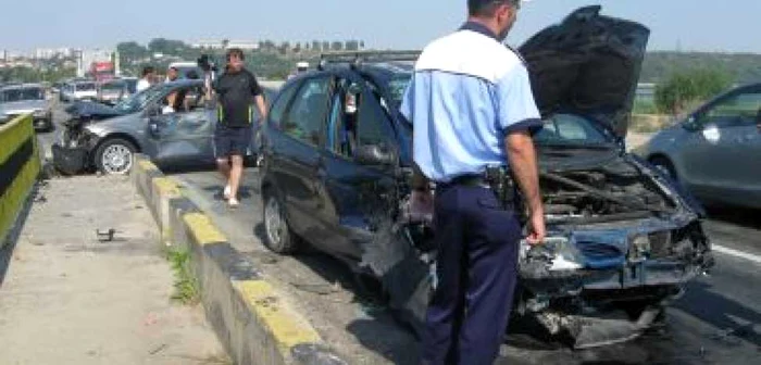 Slatina: Un şofer neatent a provocat un accident în lanţ la Găneasa