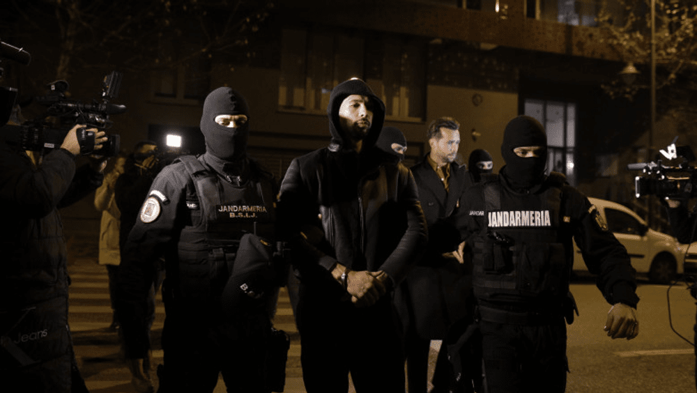 Andrew Tate și Tristan Tate, reținuți după percheziții 