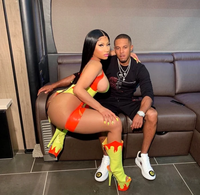 1 minaj3 png png