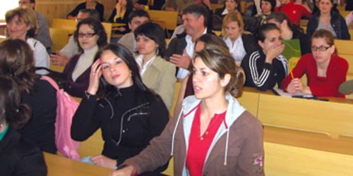 Bacău: Universităţile din Bacău,  taxate de către Bucureşti