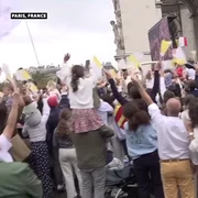 papa Leon Paris captura APT png