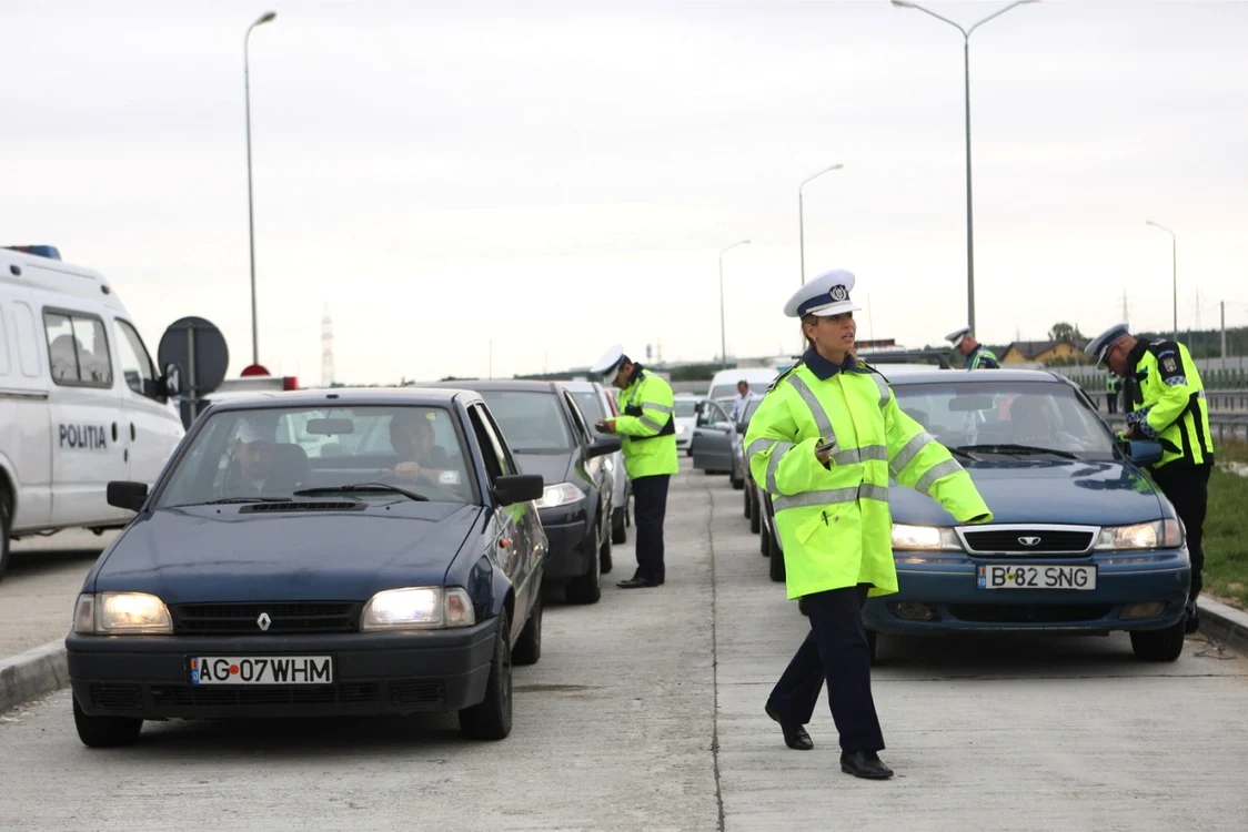 Peste 500 de permise de conducere au fost reţinute, în dosar patru zile  Foto Adevărul