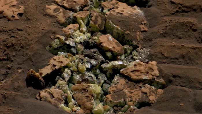 Au fost găsite cristale de sulf pur / foto: NASA