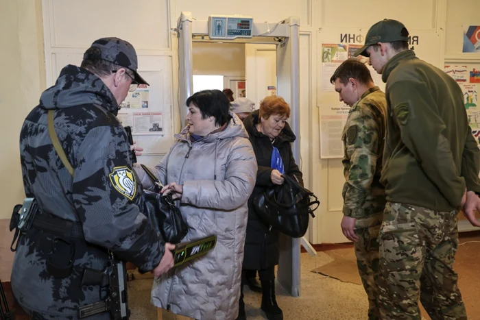 Secții de votare din regiunea ocupată Lugansk FOTO EPA-EFE