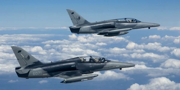 L-159 avion  FOTO defenseindustrydaily.com