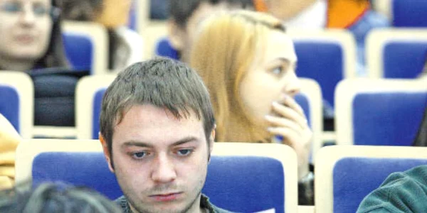 Studenţii nu vor mai avea la catedră oameni politici care să-i îndoctrineze cu convingerile proprii