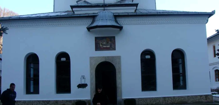 La Mănăstirea Tismana, intrarea în noul an va fi marcată printr-o slujbă