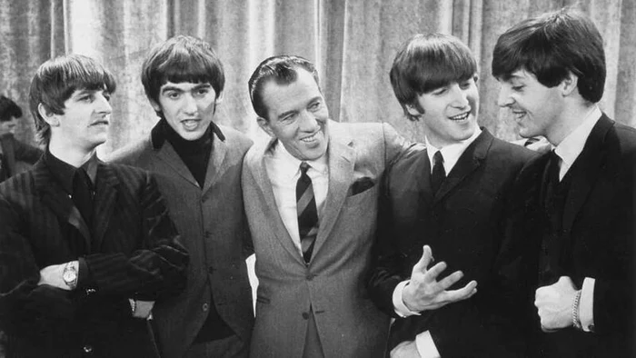 Ed Sullivan, alături de The Beatles la „Ed Sullivan Show”/FOTO: Flickr: Public.Resource.Org