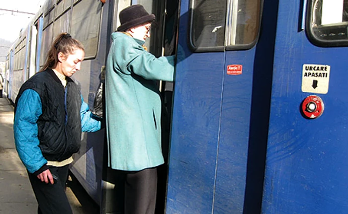 Cetăţenii au parte de tramvaie vechi