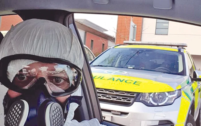 Iată cum s-a fotografiat  Cristian Dumitrescu, în Anglia