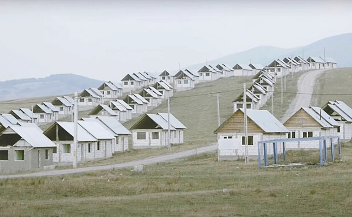 Aşa arată locuinţele care pot fi achiziţionate cu sume derizorii. Foto: Ziarul de Bacău