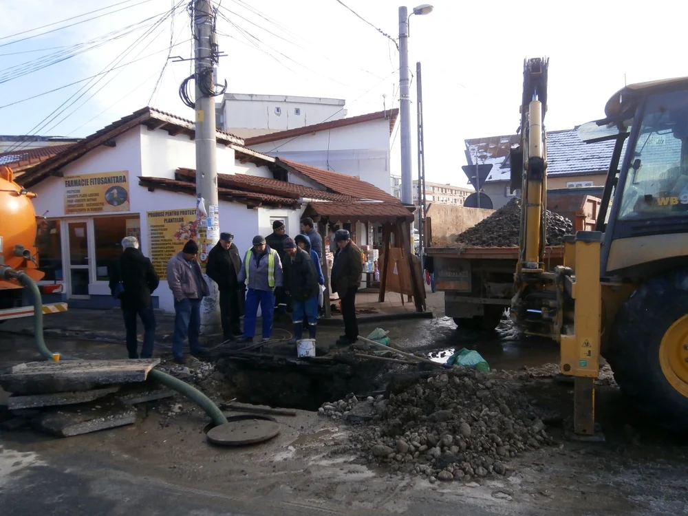 Conducta s-a spart în apropiere de Piaţa Mică