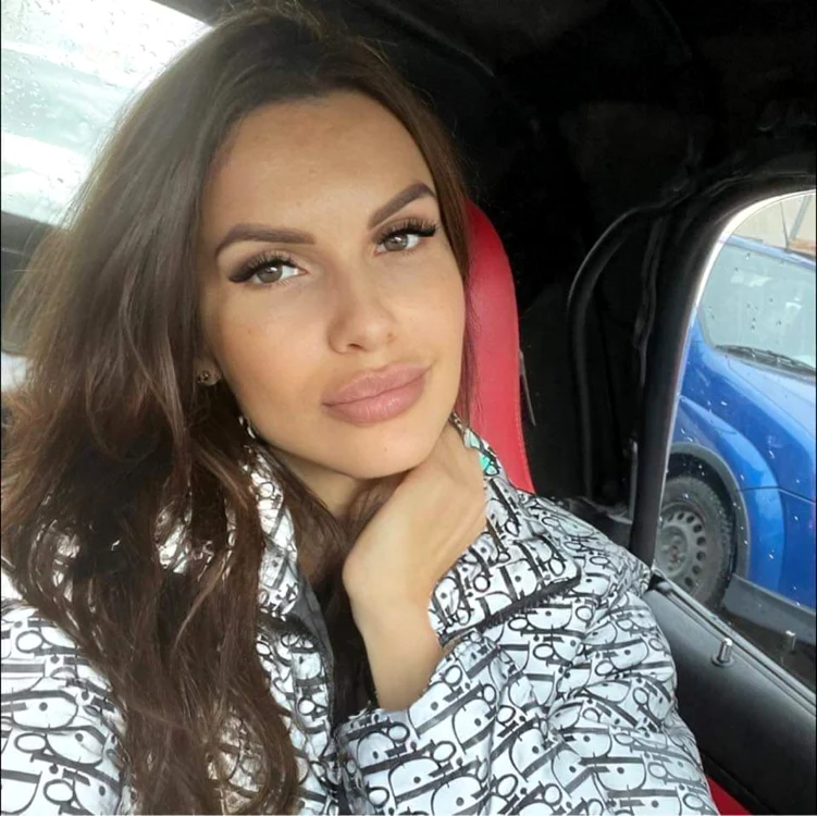 Iulia B FOTO Facebook