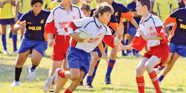 Rugby-ul este un sport foarte iubit de copii  