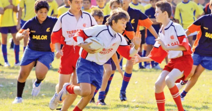 Rugby-ul este un sport foarte iubit de copii  