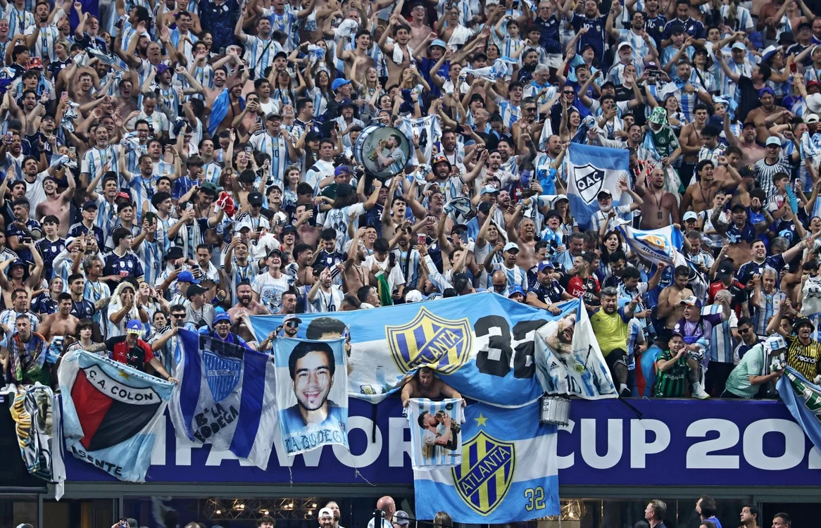 Argentina este încurajată de un număr impresionant de fani (Foto: EPAImages)