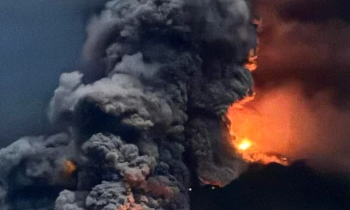 eruptie vulcan jpg
