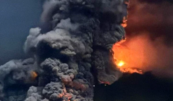 eruptie vulcan jpg