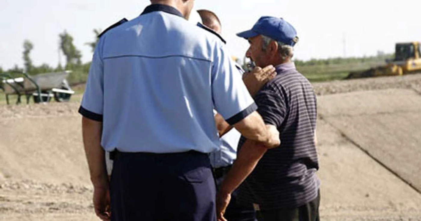 Agresorul este cercetat de poliţie