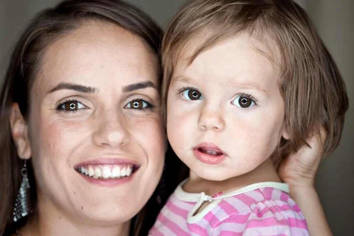 Nicoleta Cârjan și alături de Iris, fiica sa și a fostului principe 