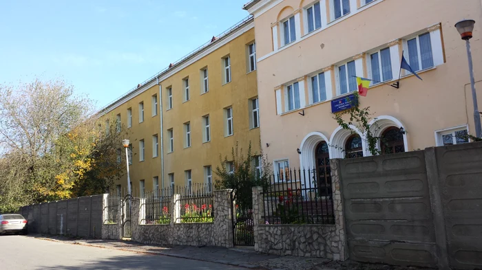 În colegiul din Mediaș a avut loc o altercație între o elevă și directoarea școlii
