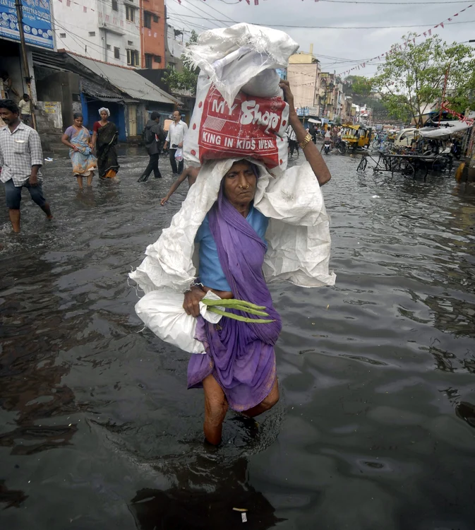 Ciclonul Laila din India