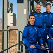 O femeie de 33 de ani din Germania a devenit prima persoană aflată în scaun cu rotile care a ajuns în spațiu FOTO X/@blueorigin