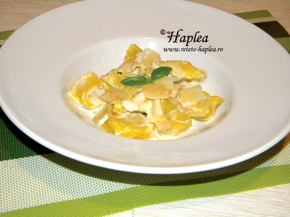 pansotti cu pesto si sos alb poza 4 jpeg