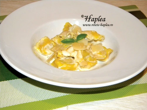 pansotti cu pesto si sos alb poza 4 jpeg