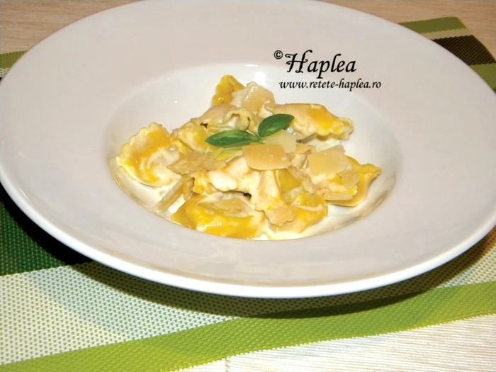 pansotti cu pesto si sos alb poza 4 jpeg