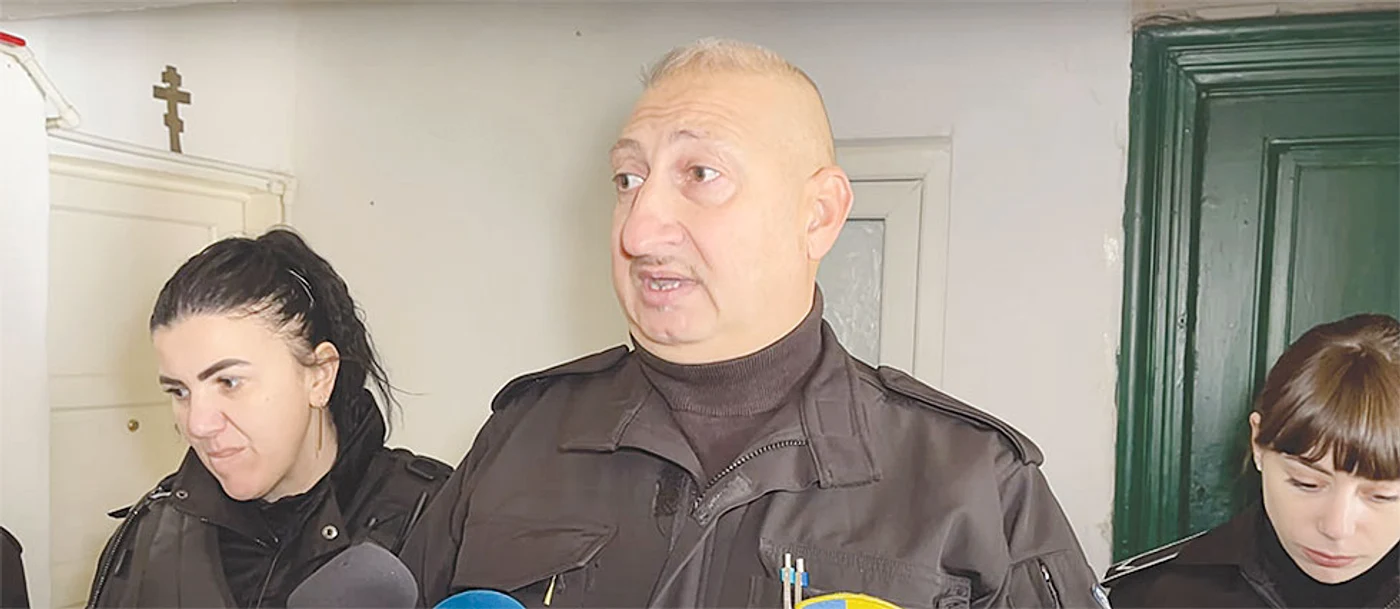 Femeia de 83 de ani  a fost ajutată  de polițiștii locali  care au vizitat-o