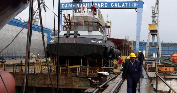 Cei doi directori nu mai lucrează la Damen Galaţi